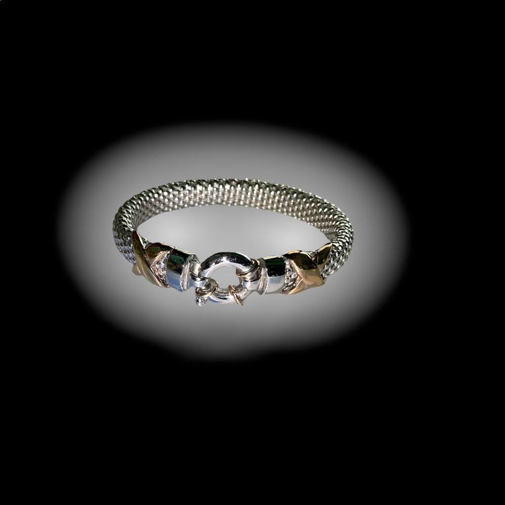 Silver tone bracelet 128